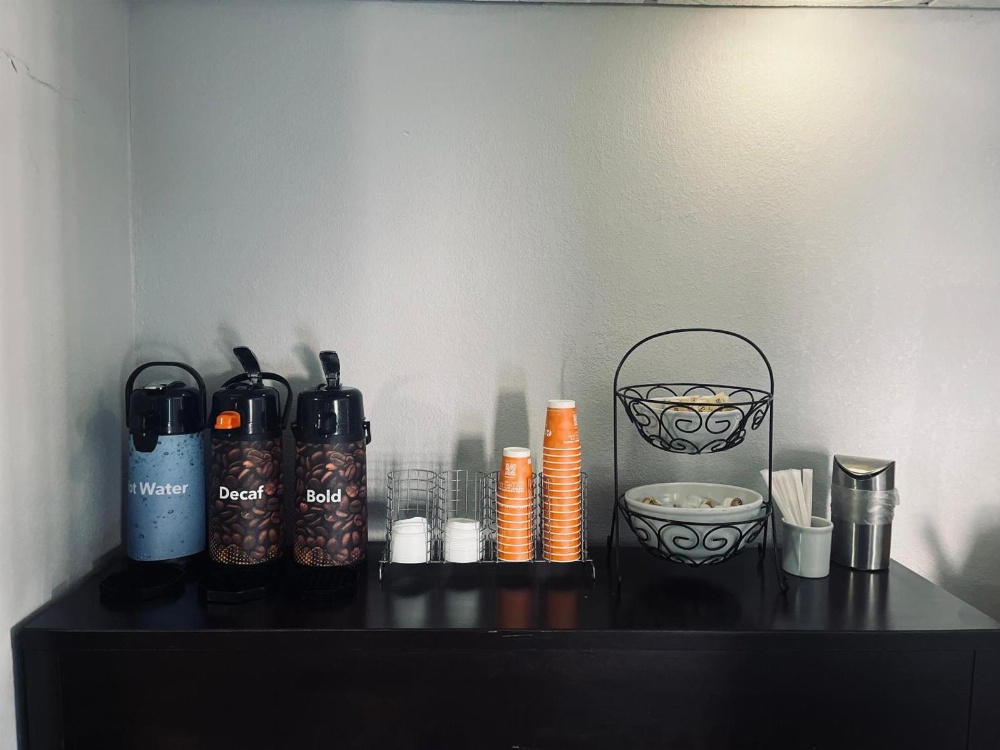 Comfort Inn & Suites Main image