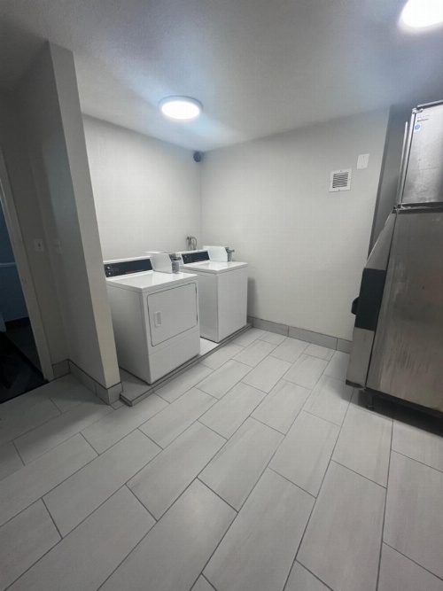 Comfort Inn & Suites image 20