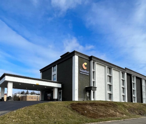 Comfort Inn & Suites image 24