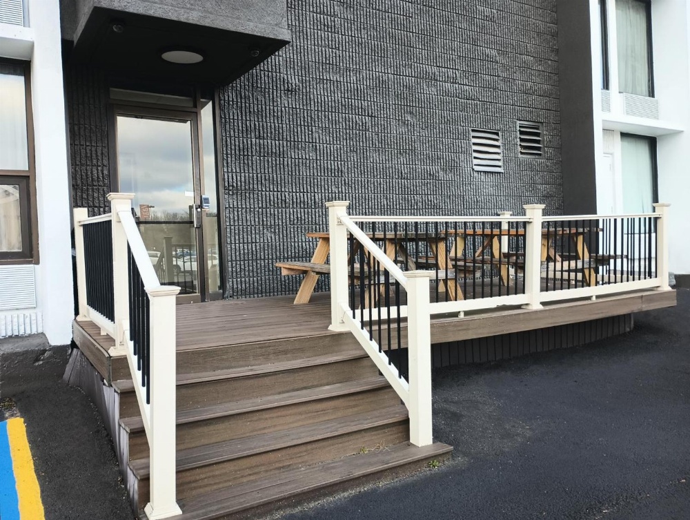 Comfort Inn & Suites Main image