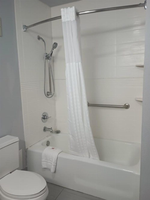 Comfort Inn & Suites image 8